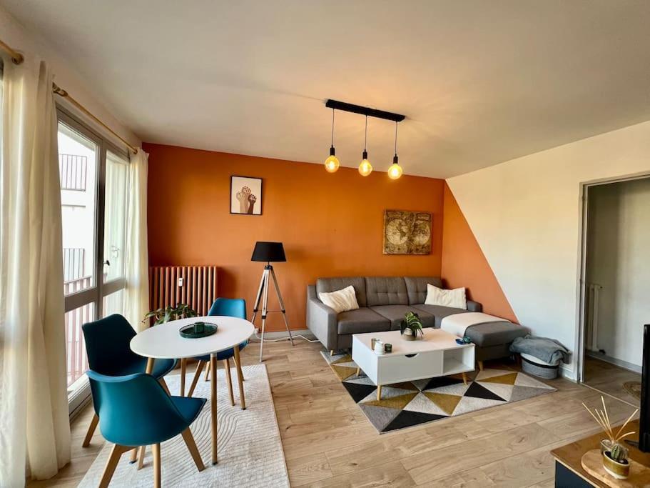 Appartement Le P'Tit Anatole - Joli T2 Avec Parking à Poitiers Extérieur photo