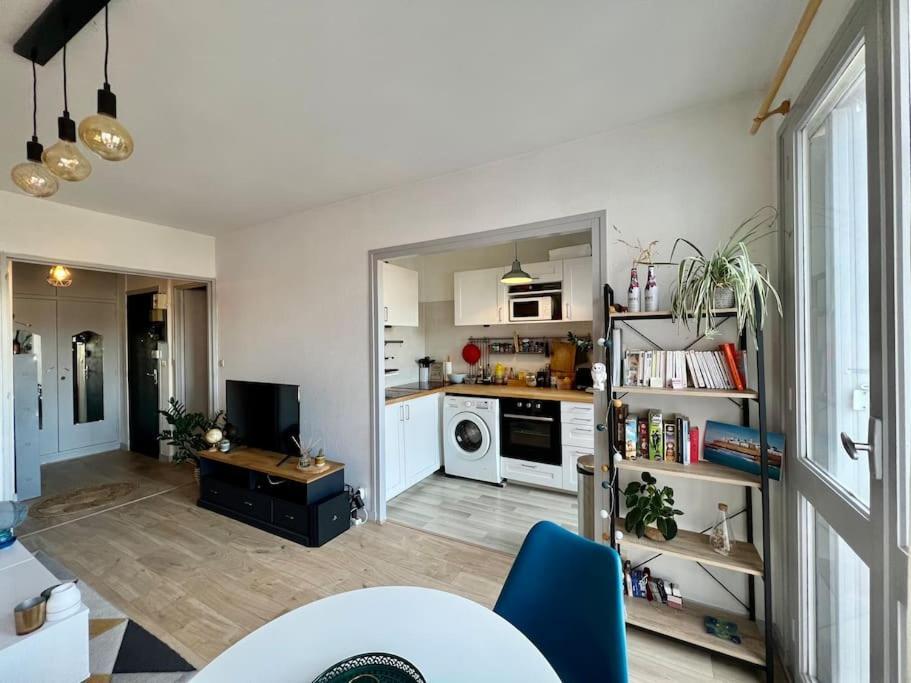 Appartement Le P'Tit Anatole - Joli T2 Avec Parking à Poitiers Extérieur photo