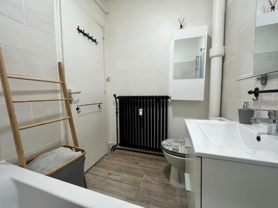 Appartement Le P'Tit Anatole - Joli T2 Avec Parking à Poitiers Extérieur photo